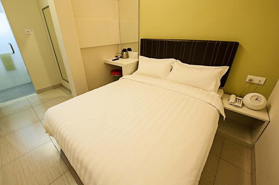 Putatan Seven Hotel מראה חיצוני תמונה