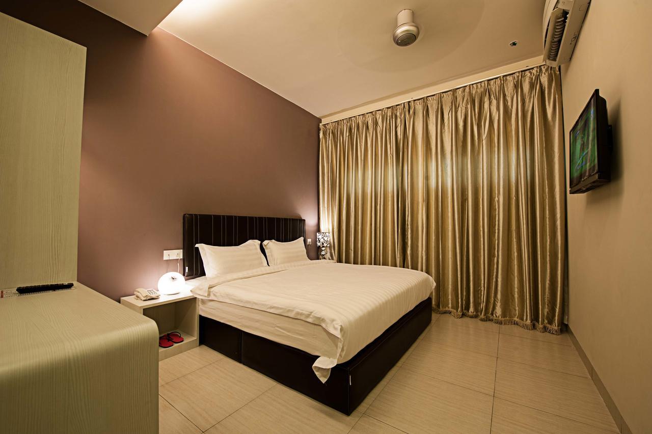 Putatan Seven Hotel מראה חיצוני תמונה