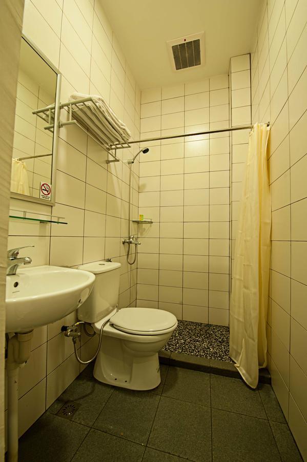 Putatan Seven Hotel מראה חיצוני תמונה