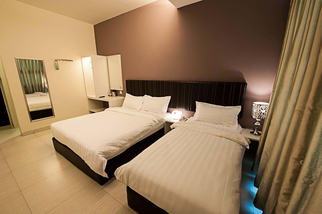 Putatan Seven Hotel מראה חיצוני תמונה