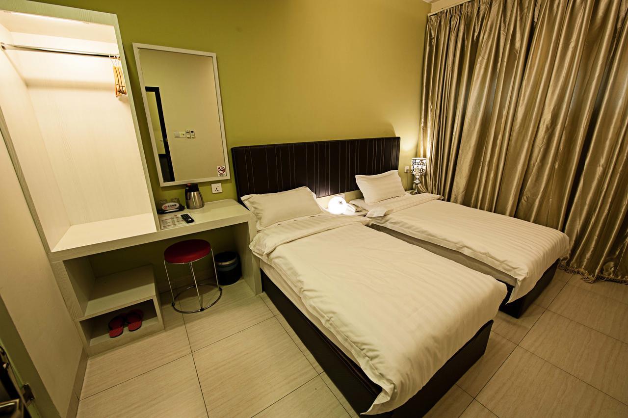 Putatan Seven Hotel מראה חיצוני תמונה