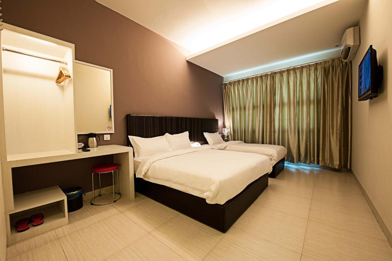 Putatan Seven Hotel מראה חיצוני תמונה